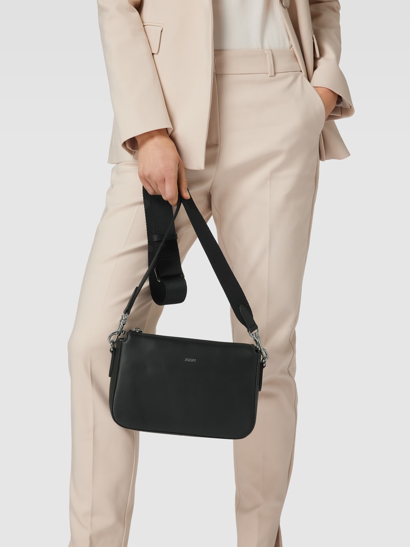 Handtasche mit Label-Details Modell 'Jasmina' in schwarz