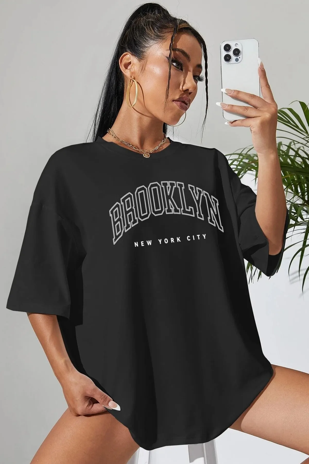 MODAGEN  Schwarzes Unisex-Oversize-T-Shirt „Brooklyn“.