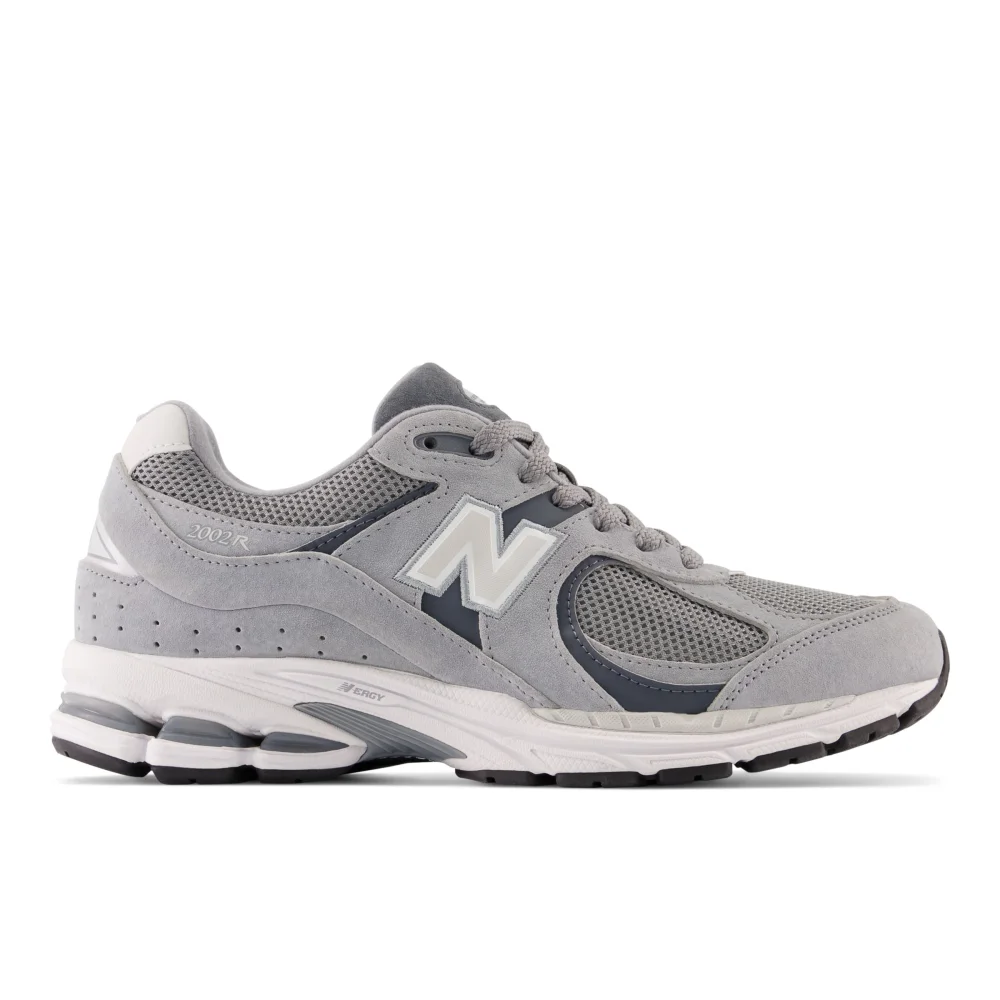 New Balance 2002R M2002RST / grau
