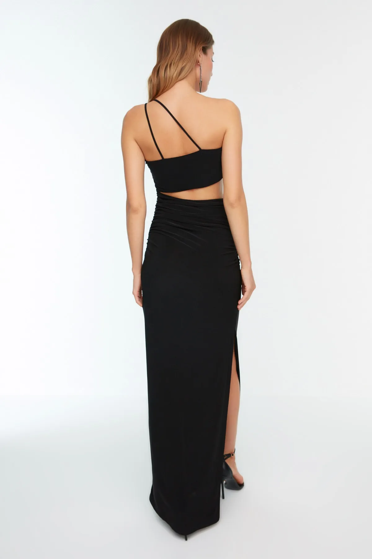 Trendyol Collection  Schwarzes langes Abendkleid TPRSS23AE00157