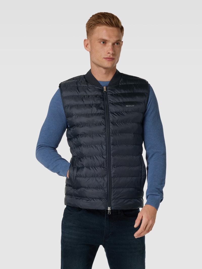 Steppweste mit Label-Print in schwarz