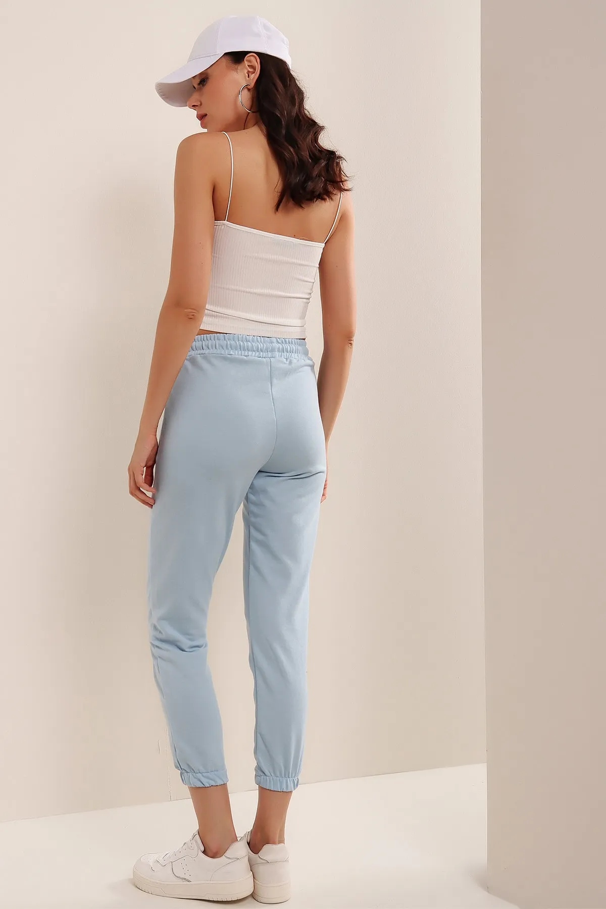 HAKKE  Babyblaue Jogginghose mit Taschen für Damen
