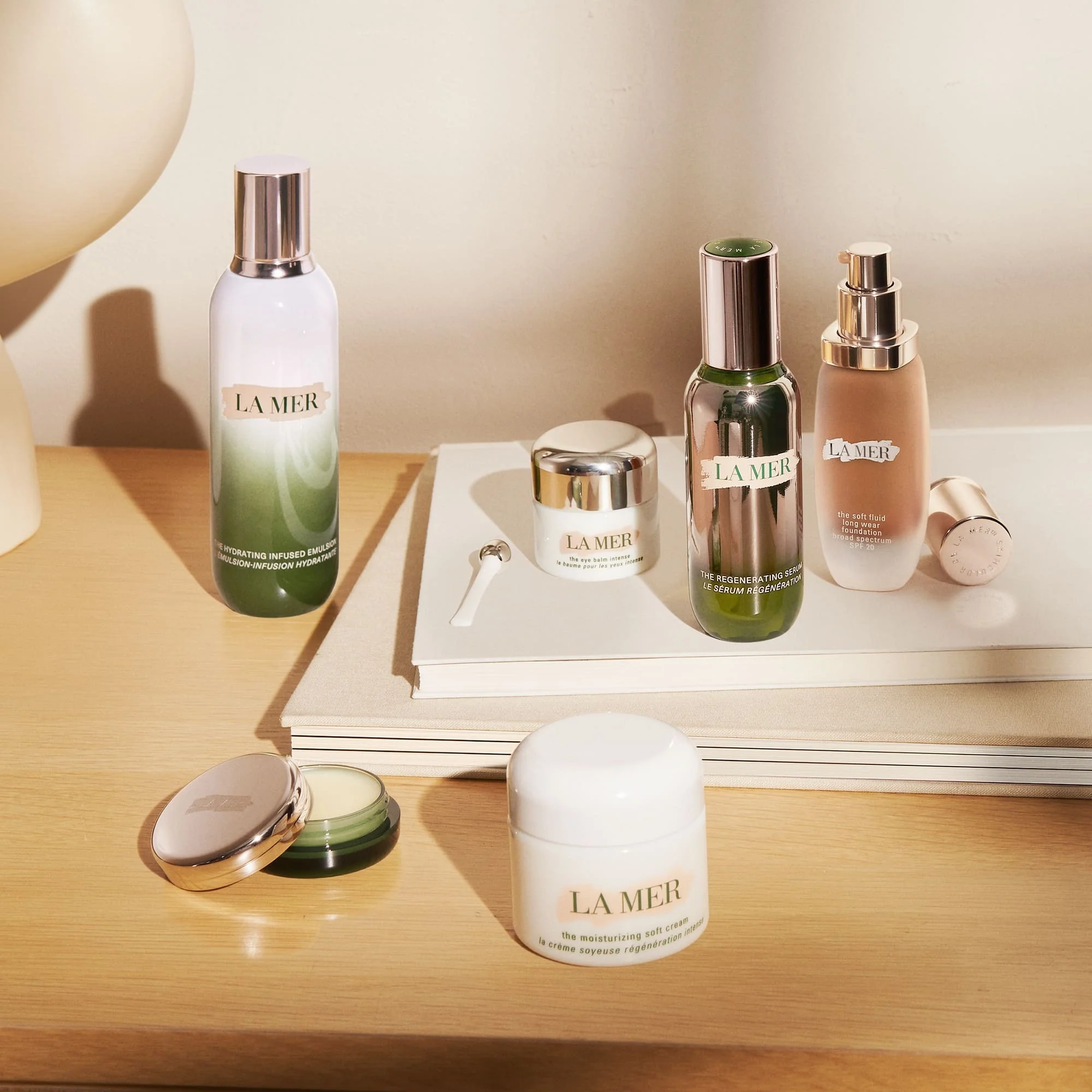 Base de maquillaje líquida Skincolor The Soft Fluid Long Wear Foundation SPF20