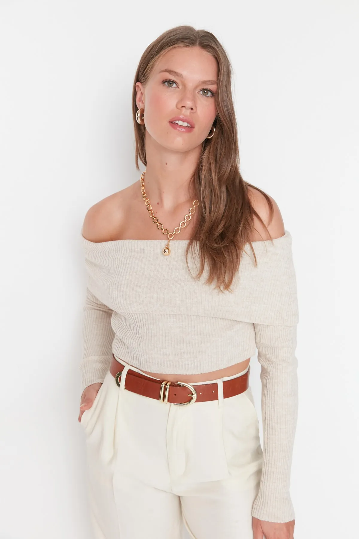 Trendyol Collection  Stone Crop Carmen Kragen Strickpullover TWOAW22KZ1897