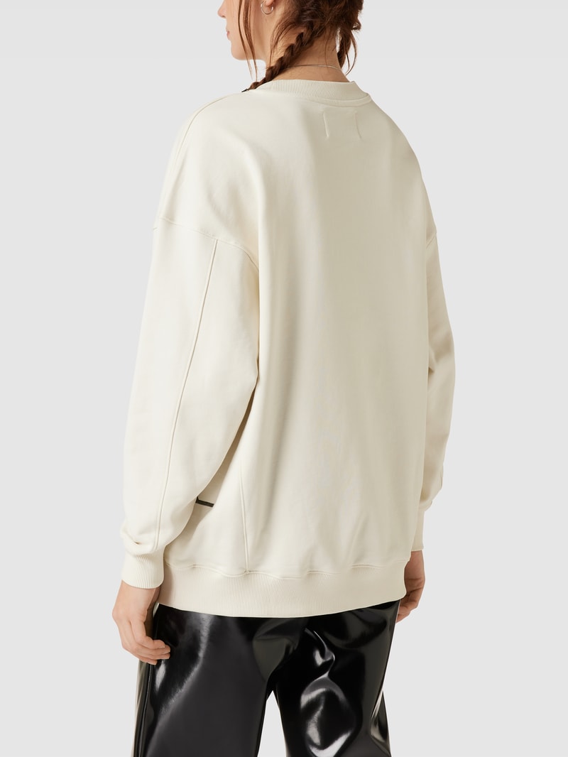 Oversized Sweatshirt mit Label-Detail in offwhite