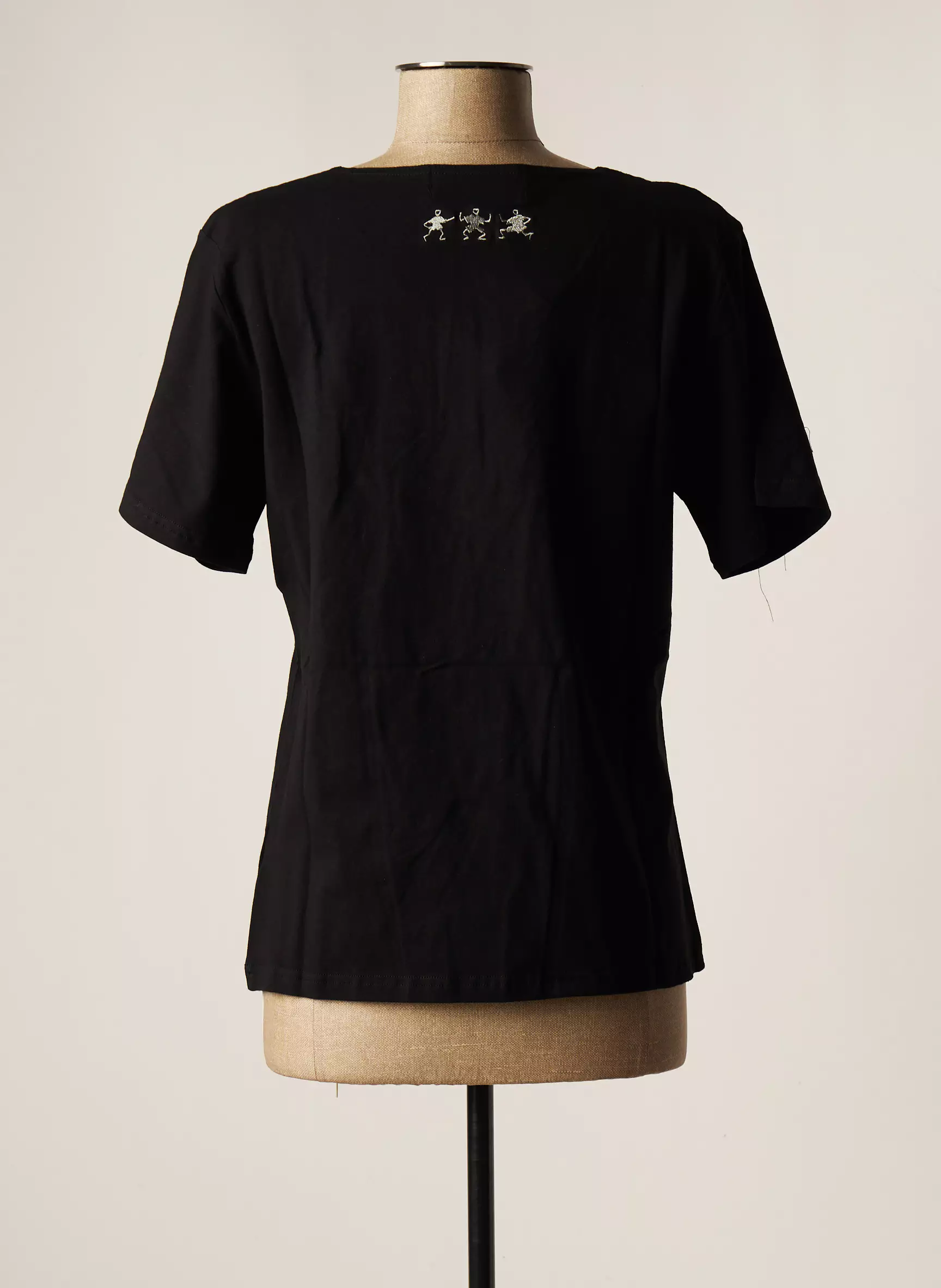 Haka Dance Tshirts Femme couleur noir