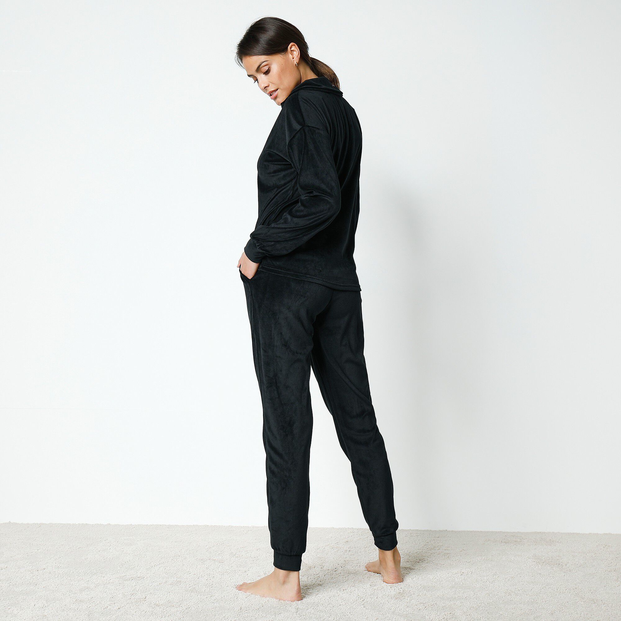 Pyjama velours stretch manches longues col boutonné