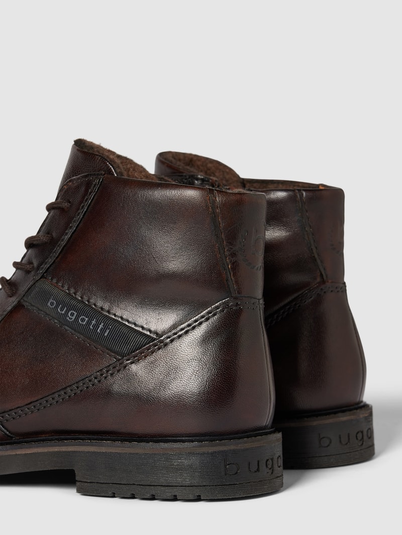 Schnürstiefel mit Label-Print in mittelbraun