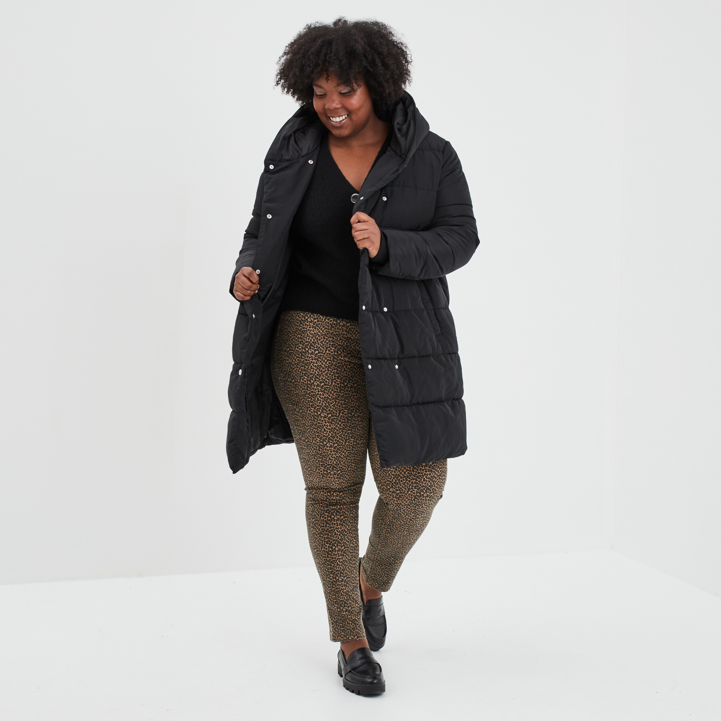 Gilet boutonné à col en V noir femme grande taille | La Halle