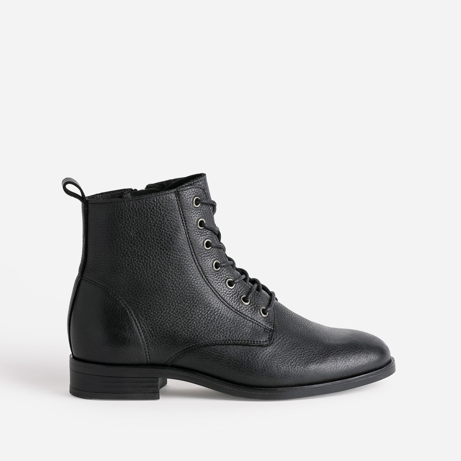 Bottine noire éco-conçue en cuir