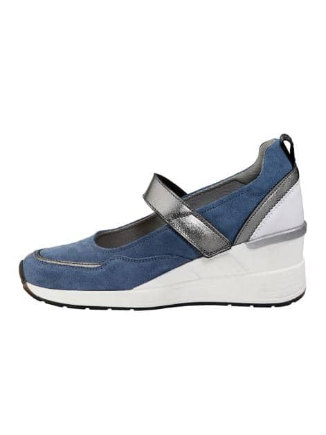 Klettslipper mit besonders hohem Keilabsatz