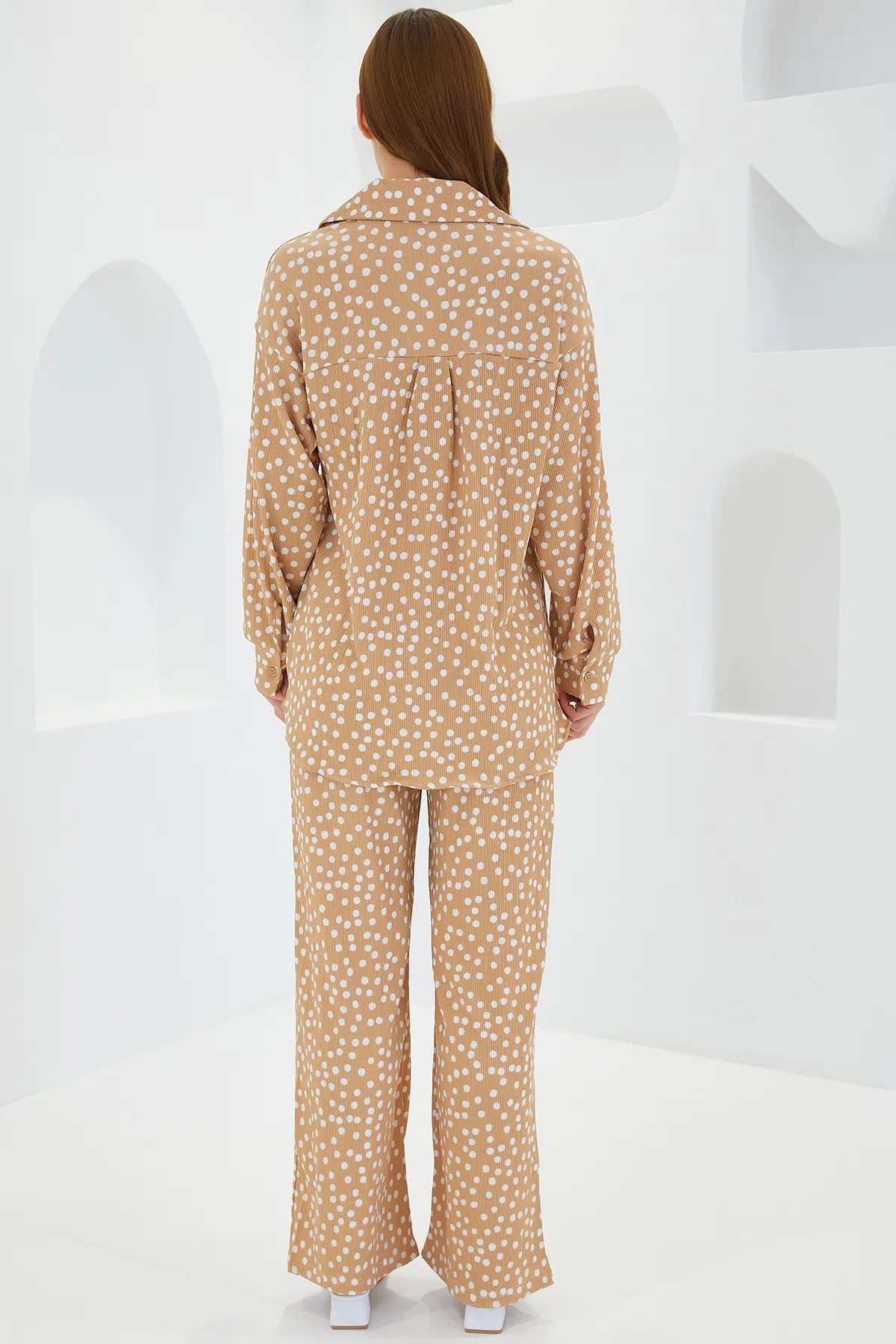Bigdart  Gestrickter Doppelanzug für Damen in Beige und Ecru mit Punkten, 5858