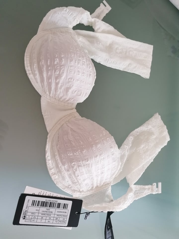 trendyol Bikini-Oberteil in Creme günstig kaufen 40