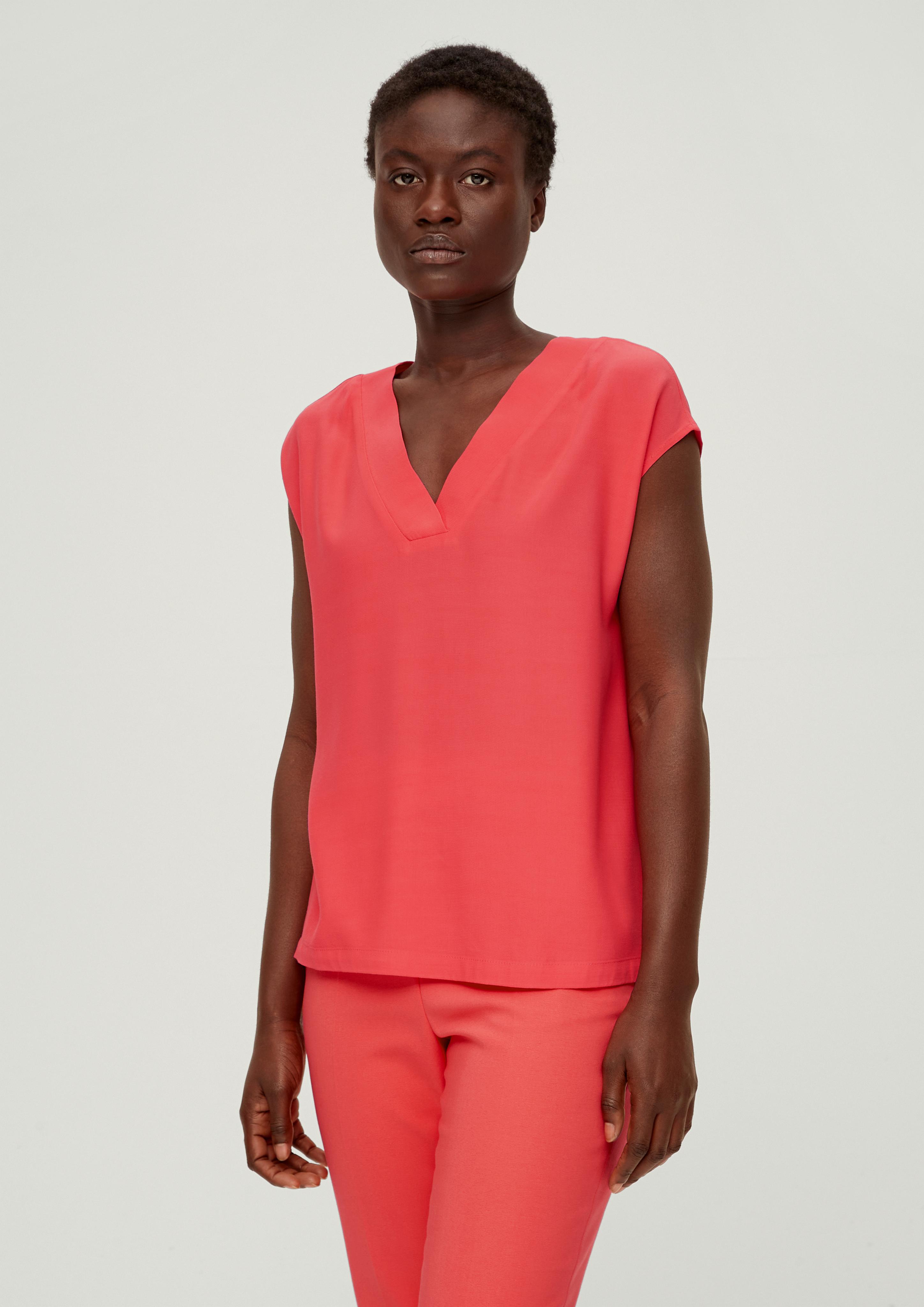 Viskosebluse mit V-Ausschnitt  2130213-4515