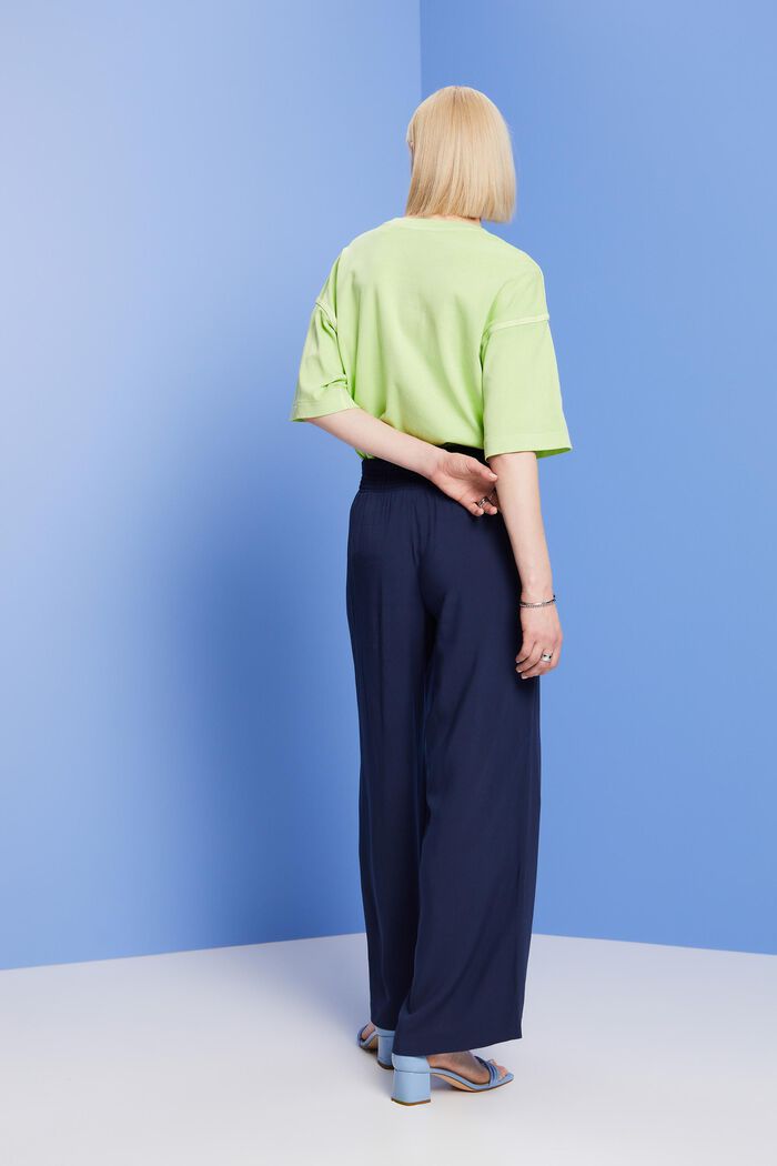 Pull-on-Hose mit weitem Bein