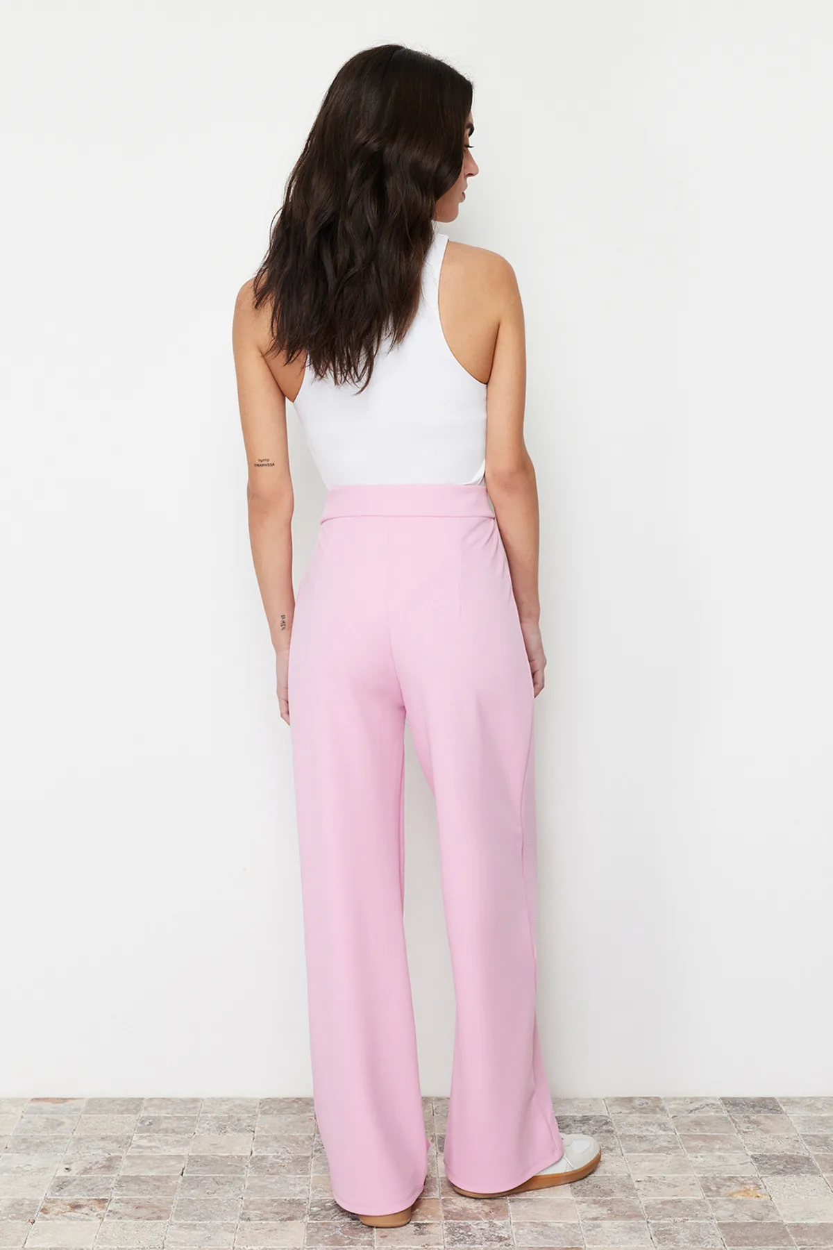 Trendyol Collection  Rosa Strickhose mit hohem Bund, weitem Bein und Klettverschluss, plissiert, weit geschnitten, TWOAW24PL00177
