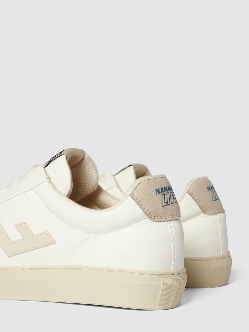 Sneaker mit Label-Details Modell 'Classic' in offwhite