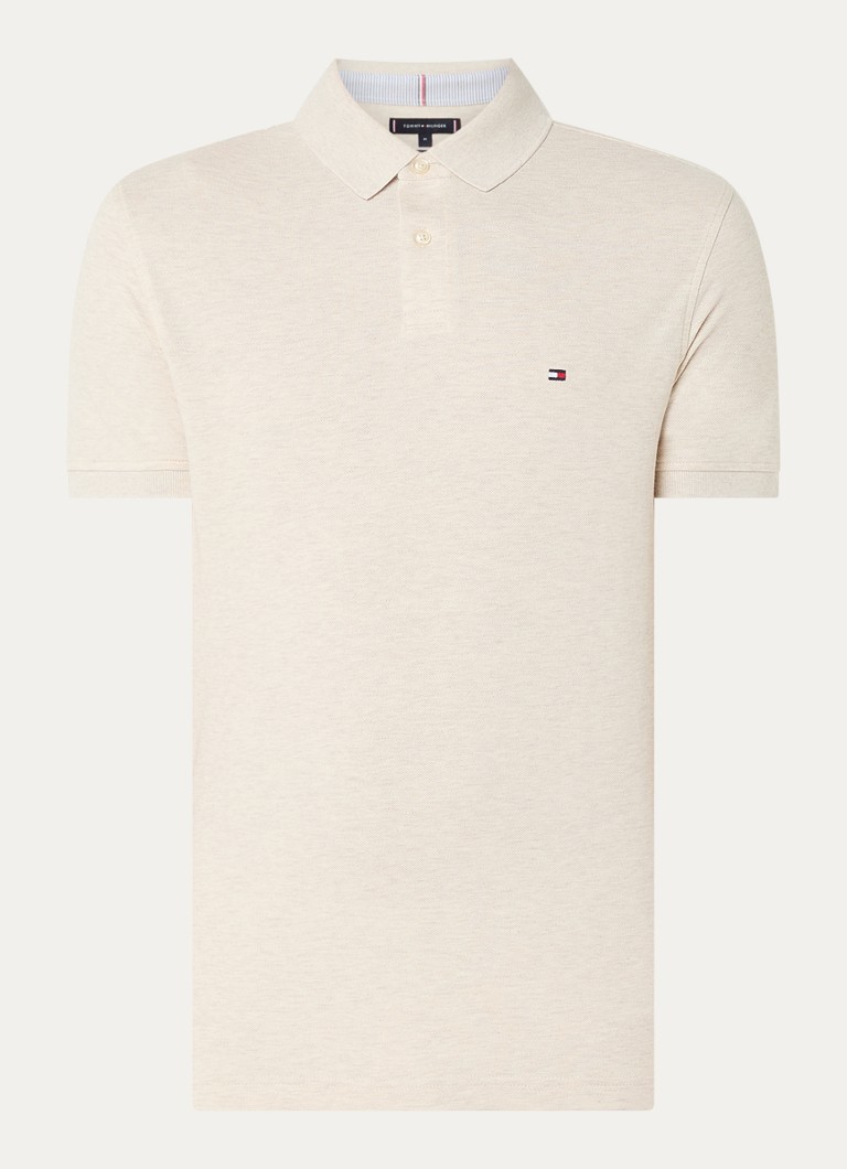 Polo Tommy Hilfiger Core de corte regular, confeccionada em piqué de algodão com bordado do logotipo.
