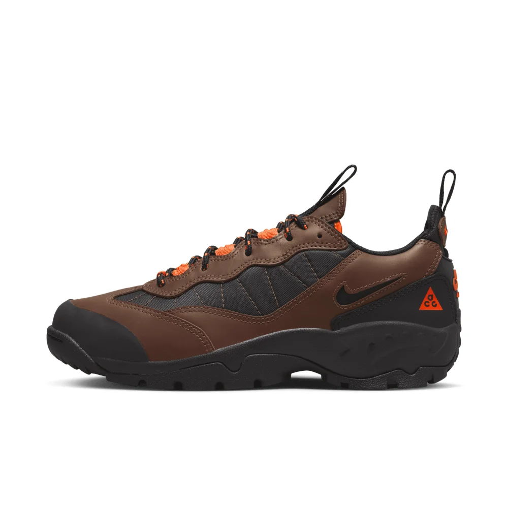 Nike ACG Air Mada DO9332-200 / braun