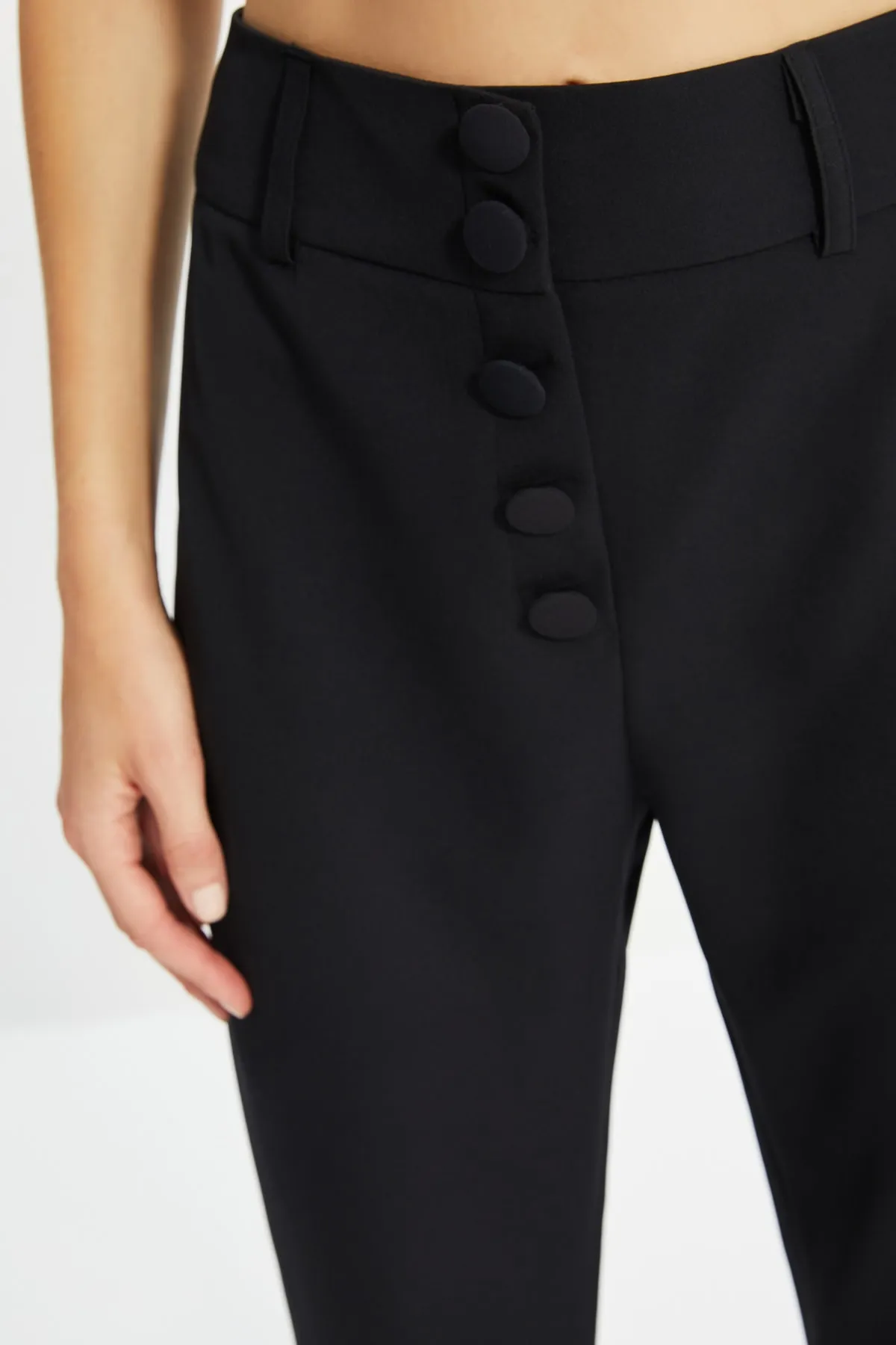 Trendyol Collection  Schwarze Webhose mit weitem Bein TWOSS19WX0086