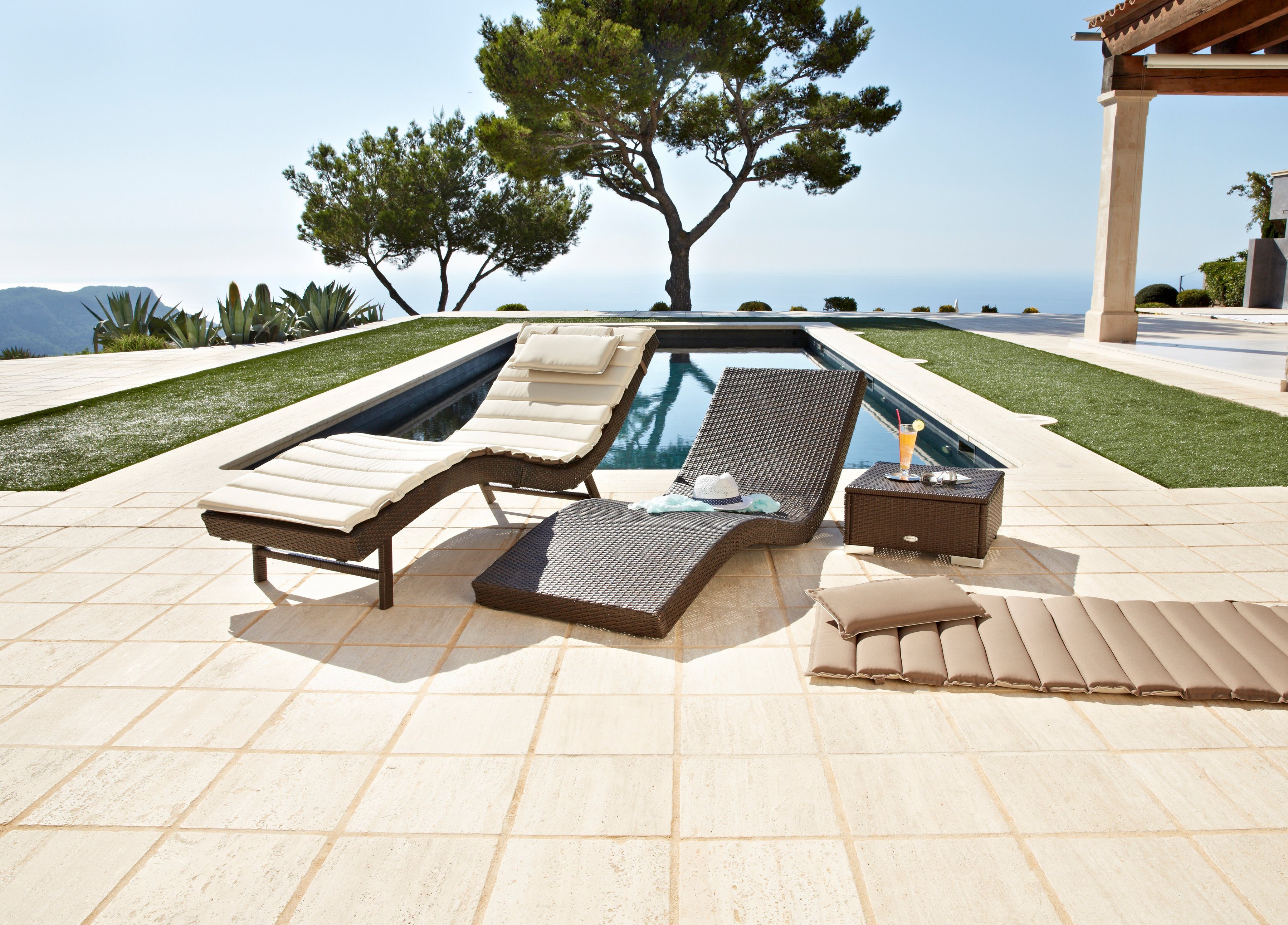 MERXX Gartenliege Piacenza, Polyrattan, braun, inkl. Wendeauflage