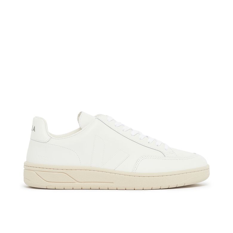 Veja Wmns V-12 extra white