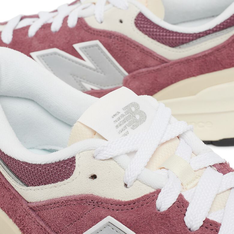 New Balance U997RCC washed burgundy