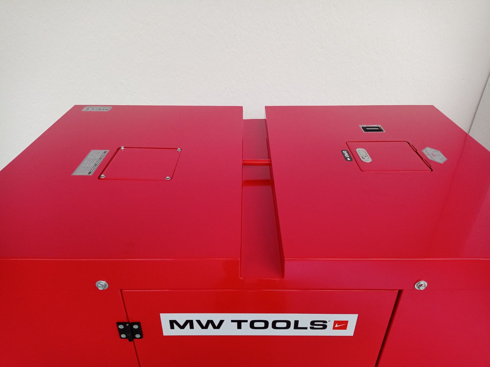 Metal Works 724562243 DG150EP Dieselgenerator 1x230V 12.0KW / 3x400V 15.0KW med anslutning för extern bränsletank