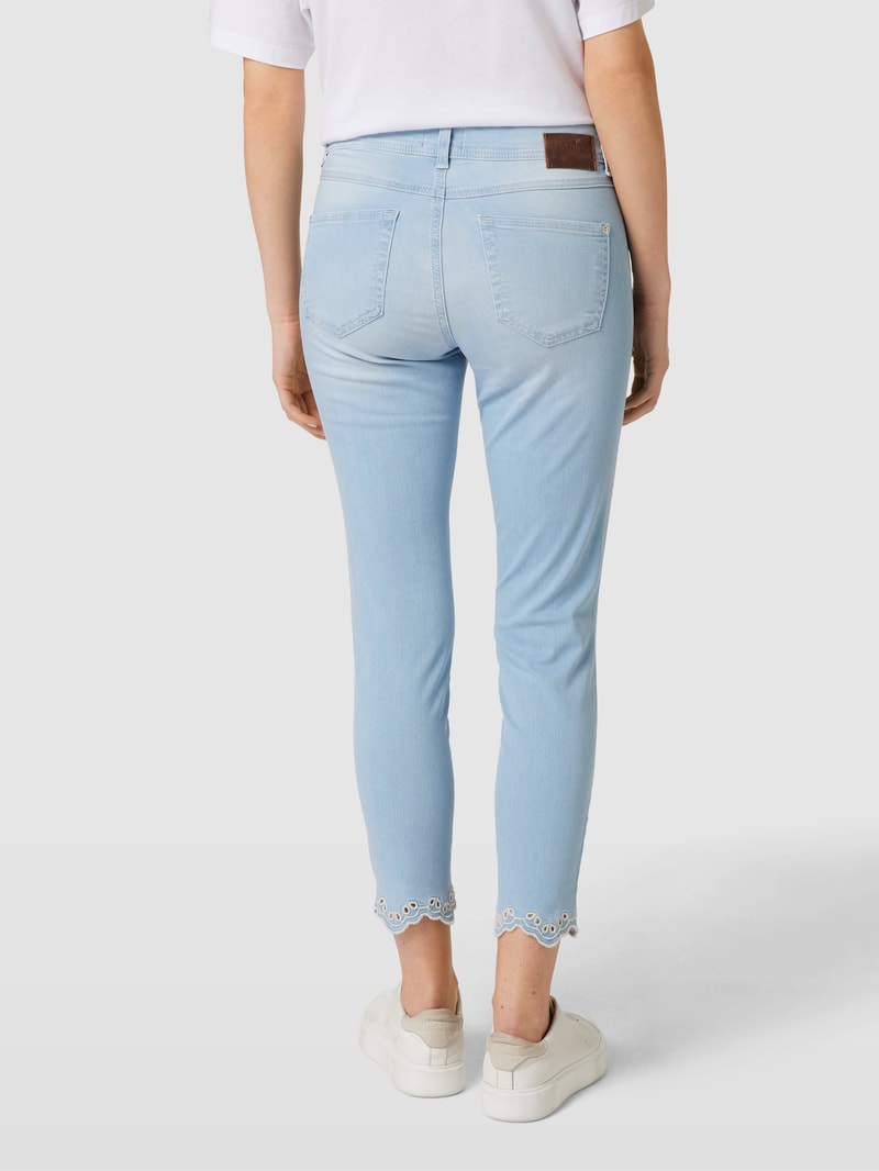 Jeans mit Lochstickerei Modell 'ORNELLA' in hellblau