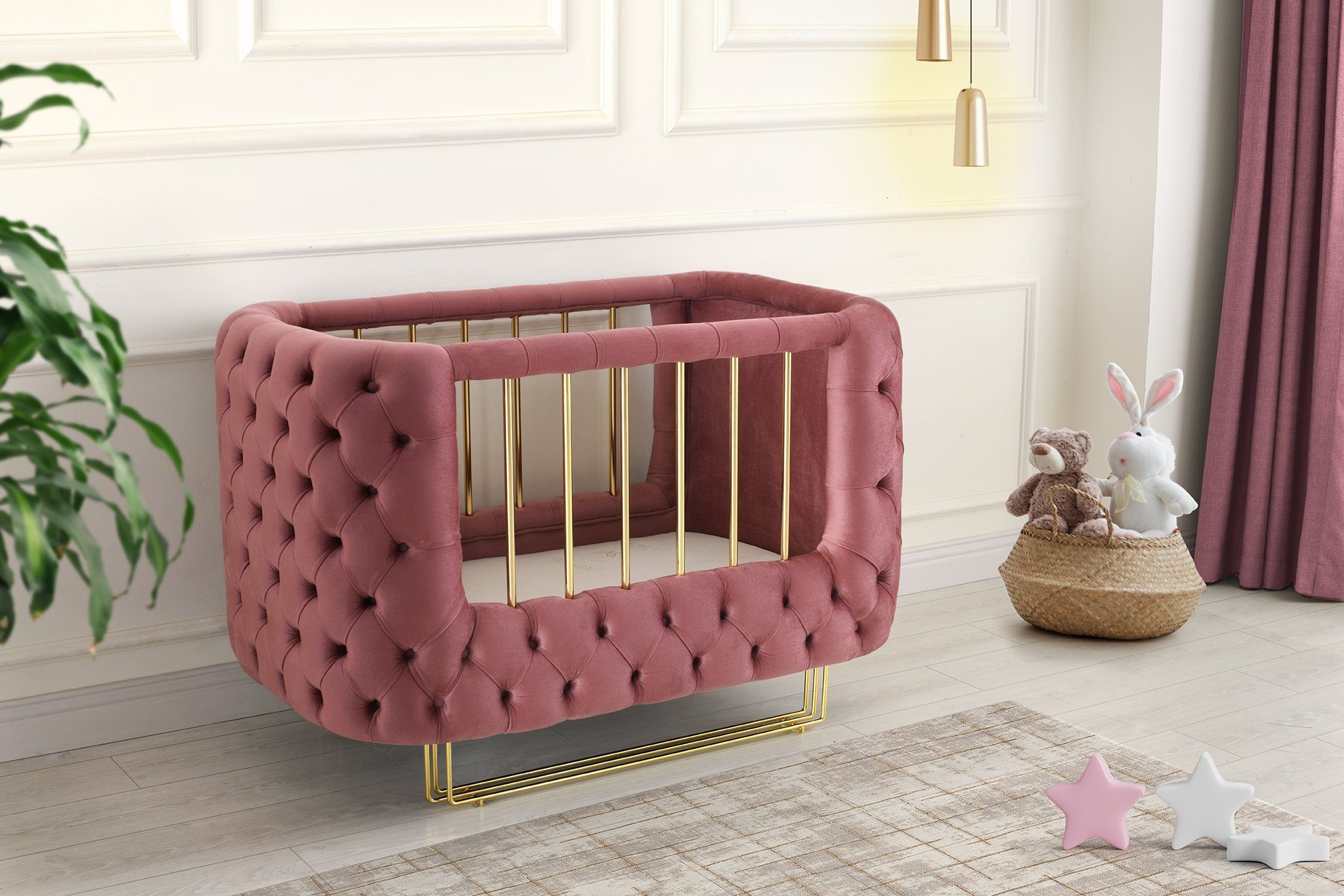 Jabari Babybett Wollbäckchen, Kinderbett 70x120 cm ohne Matratze I Handmade Herstellung in Berlin, Germany I Designer Chesterfield Samt Gold Babywiege Stubenwagen