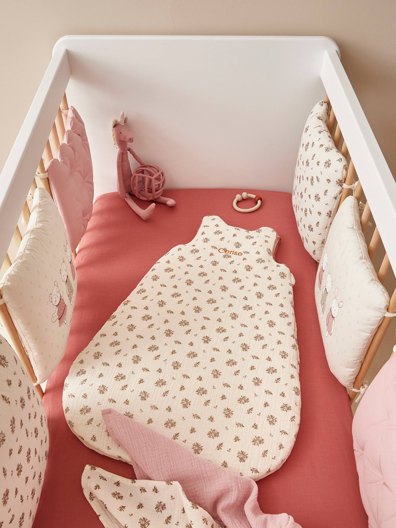 Vertbaudet Ärmelloser Baby Schlafsack LANDHAUS personalisierbar - wollweiß/mehrfarbig