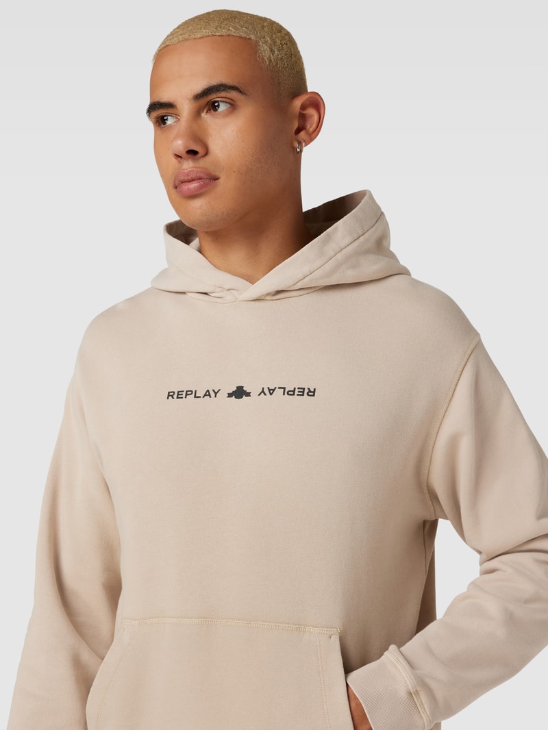 Hoodie mit Känguru-Tasche in beige