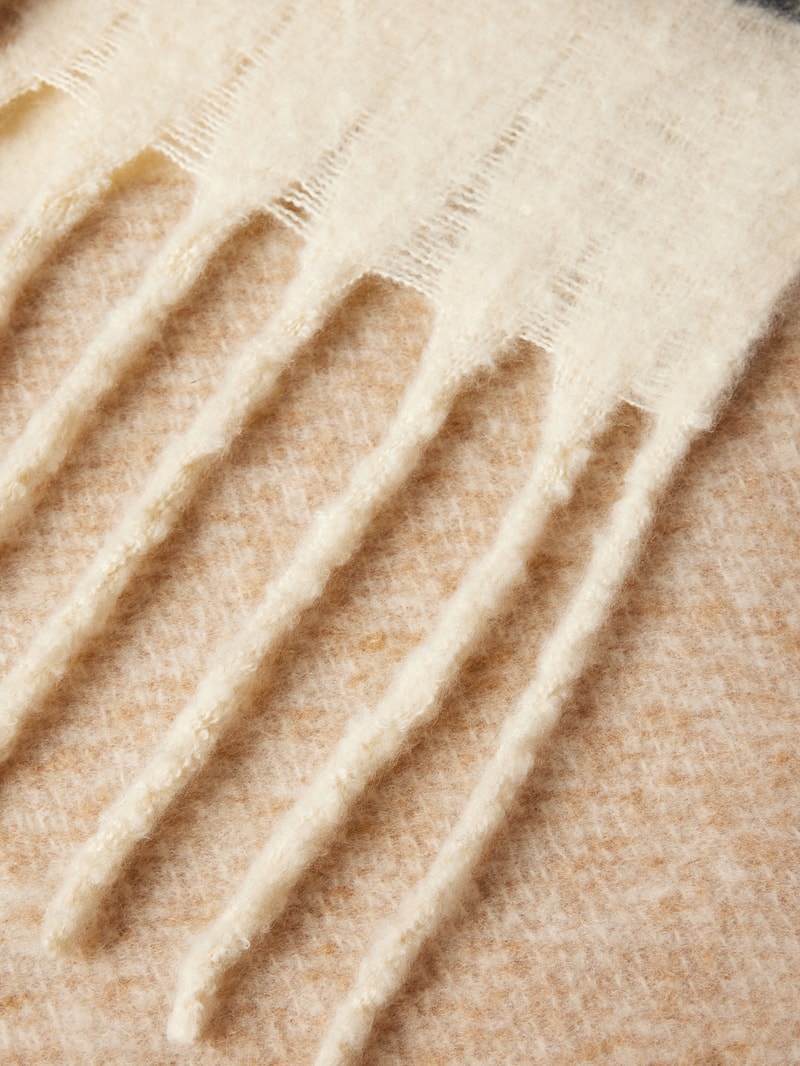 Schal mit Colour-Blocking-Design Modell 'Anya' in beige