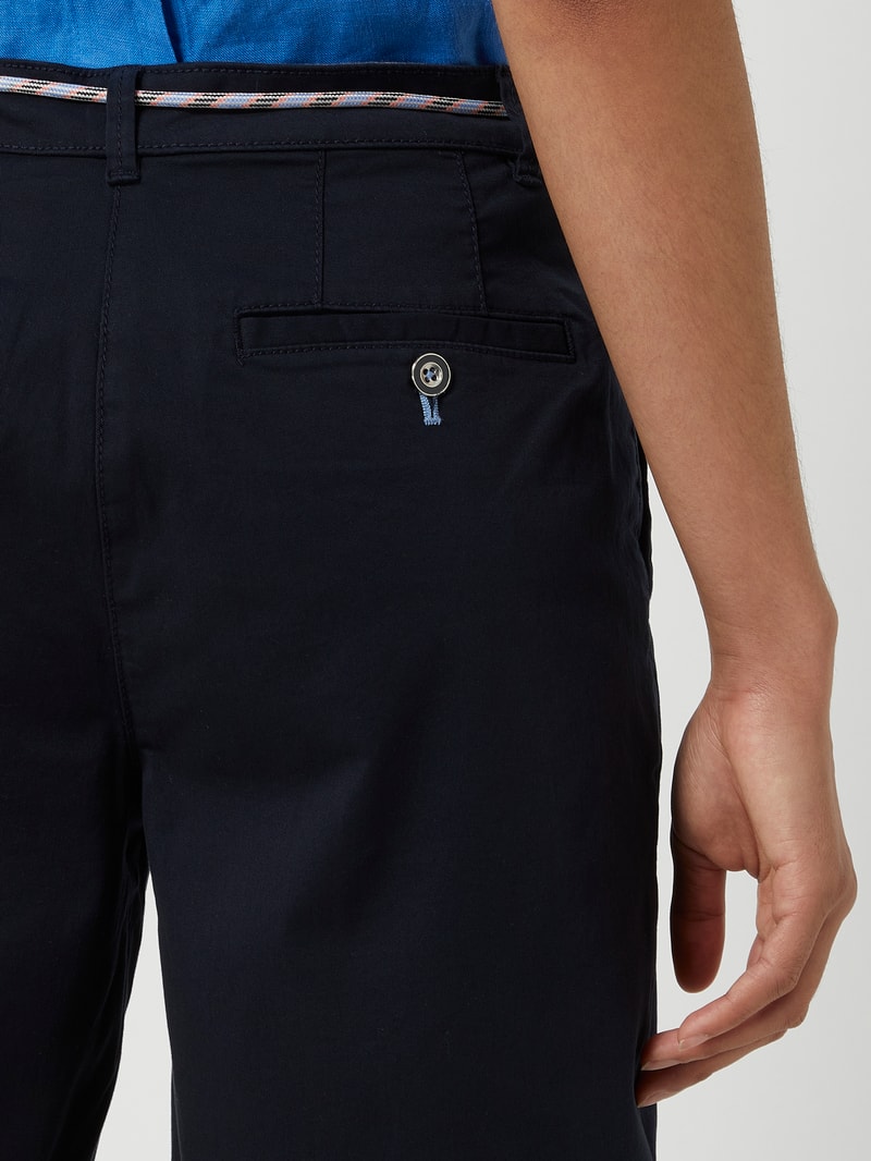 Bermudas mit Gürtel in dunkelblau