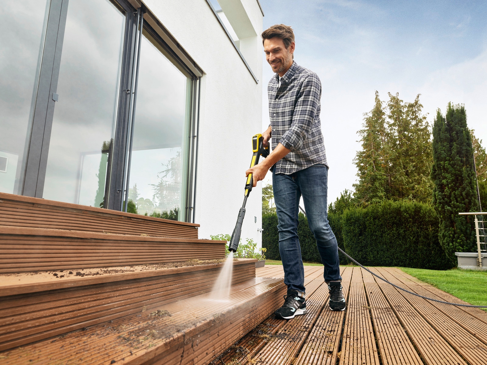 Керхер 1.324-300.0 К 4 Повер Контрол Флекс чистач под високим притиском на хладну воду
