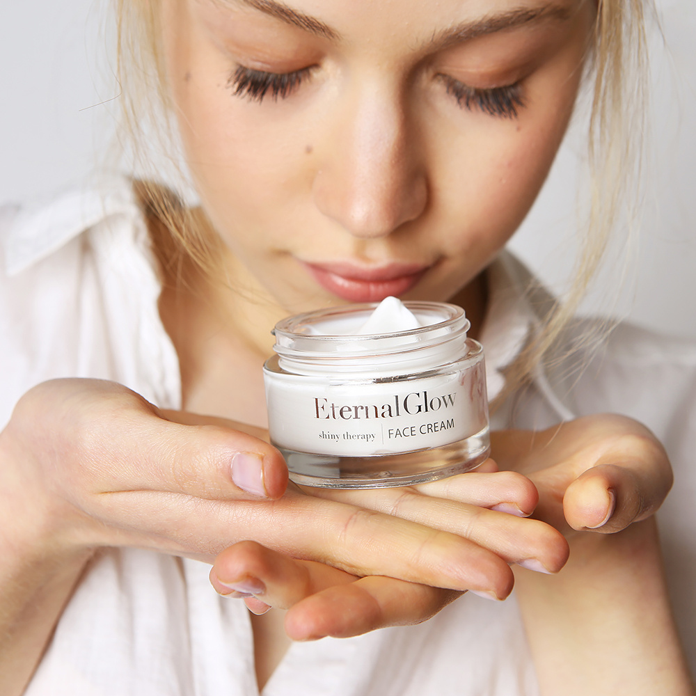 organique cosmetics Crème de soin coup d’éclat Crème de soin coup d’éclat et anti-âge