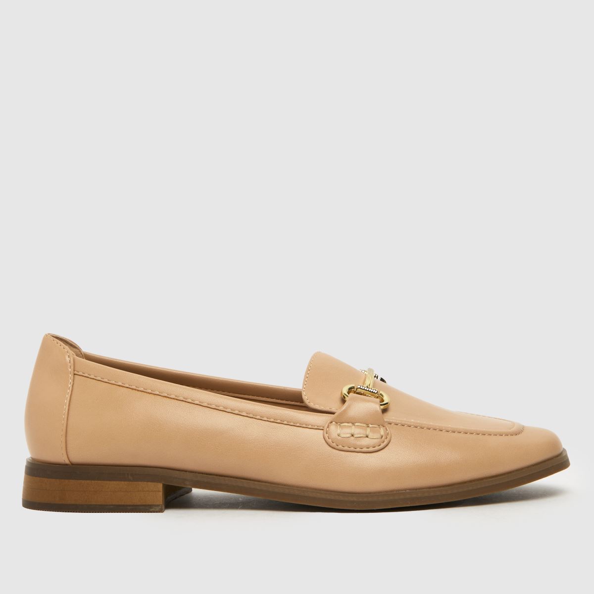 Schuh Lucena – Naturfärgade platta loafers med rem