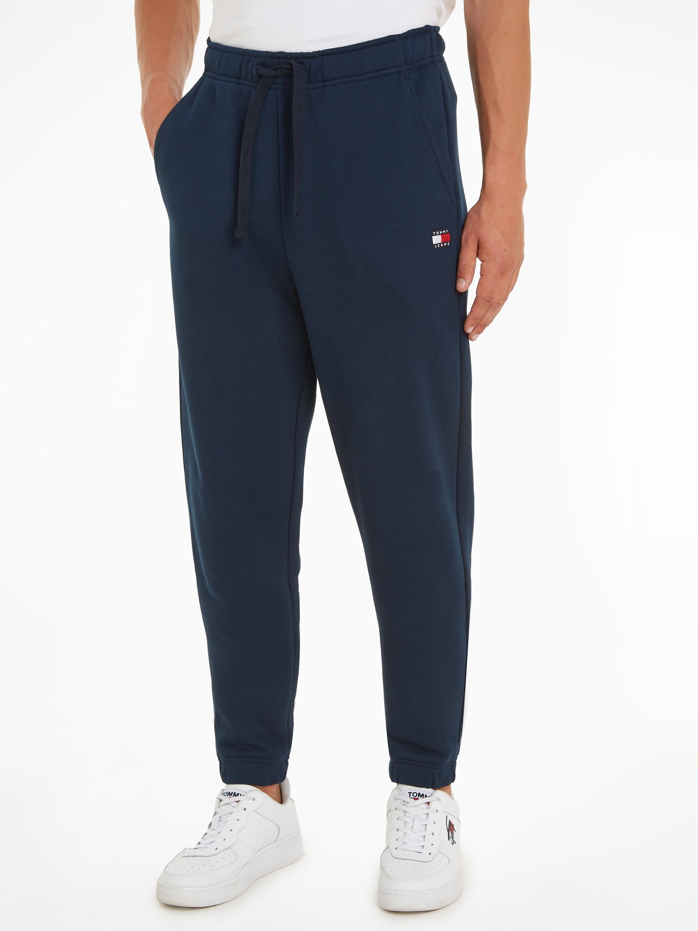 Tommy Jeans Jogginghose TJM REG BADGE JOGGER mit Logobadge
