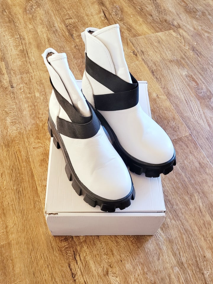 Noosy Leder-Boots in Weiß/ Schwarz günstig kaufen 36