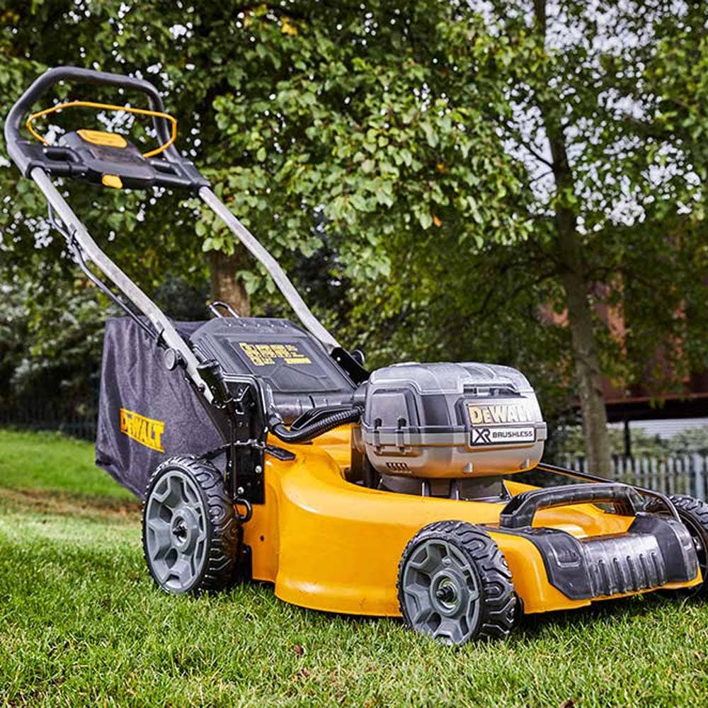 DEWALT 36V (18X2) XR Brushless 510mm Lawn Mower Skin DCMW564N-XE