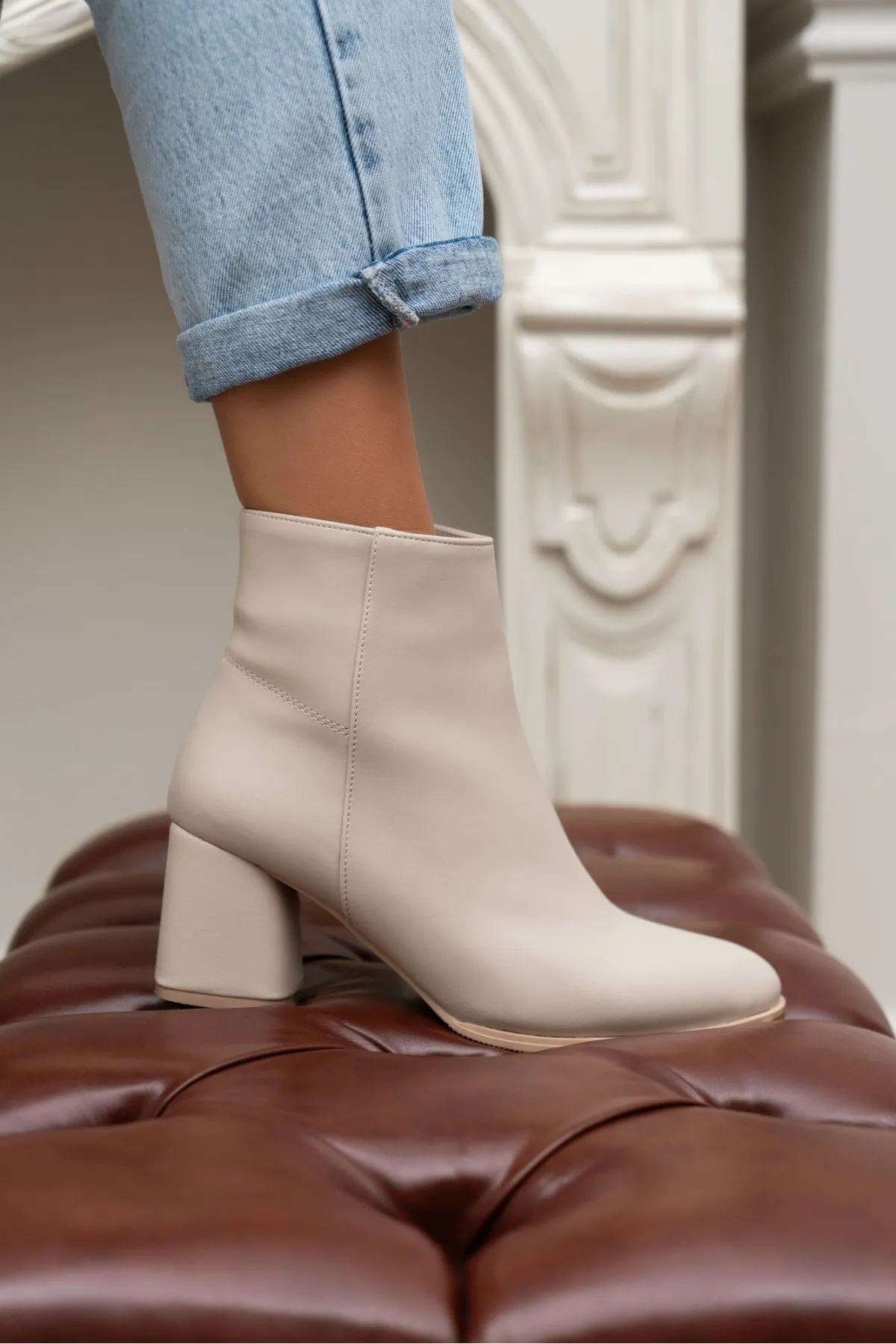 NİŞANTAŞI SHOES  Toffy Beige Matte Damen-Stiefel mit Reißverschluss und Absatz
