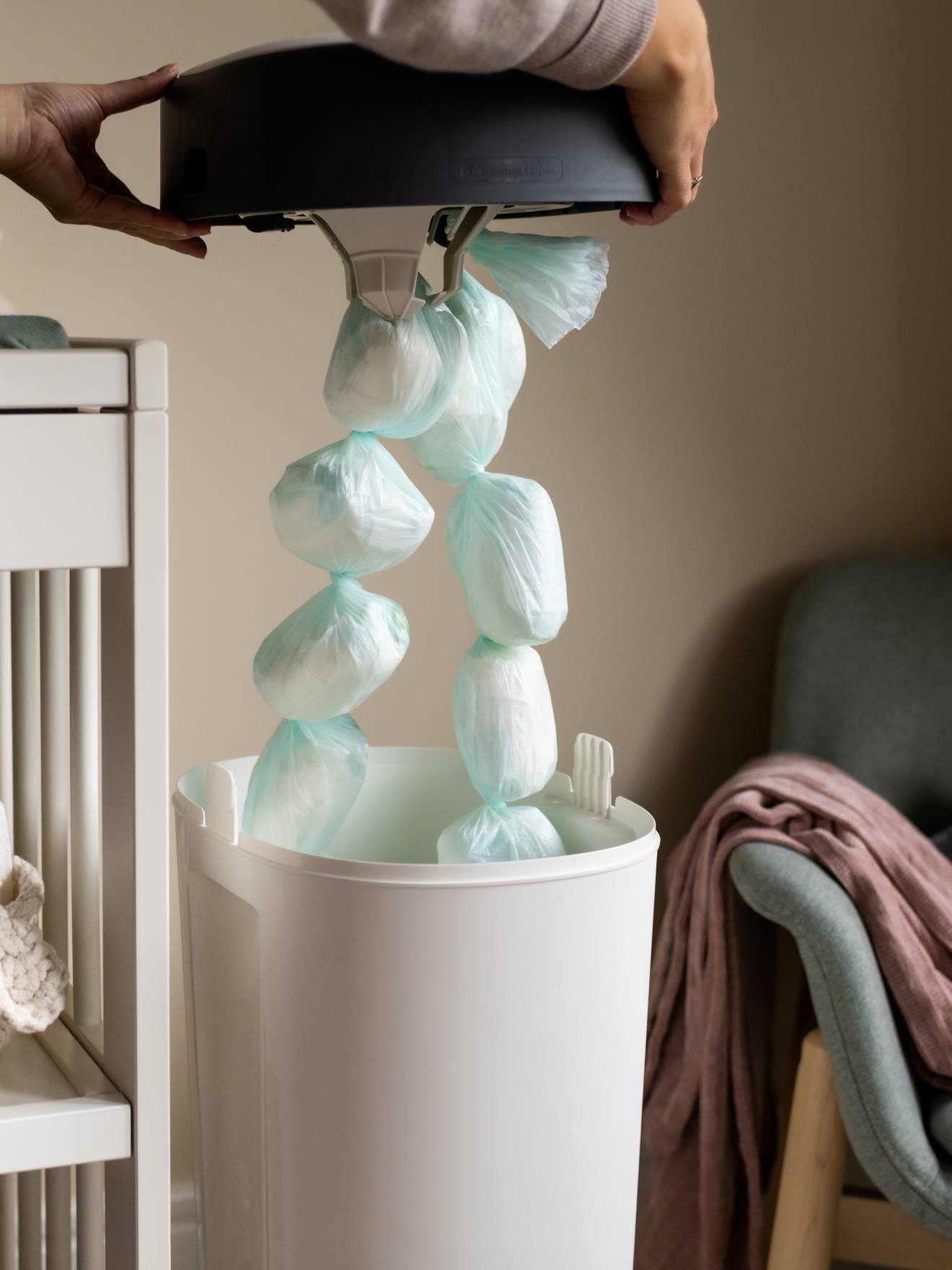 Poubelle Twist & Click XL Tommee Tippee Sangenic blanc