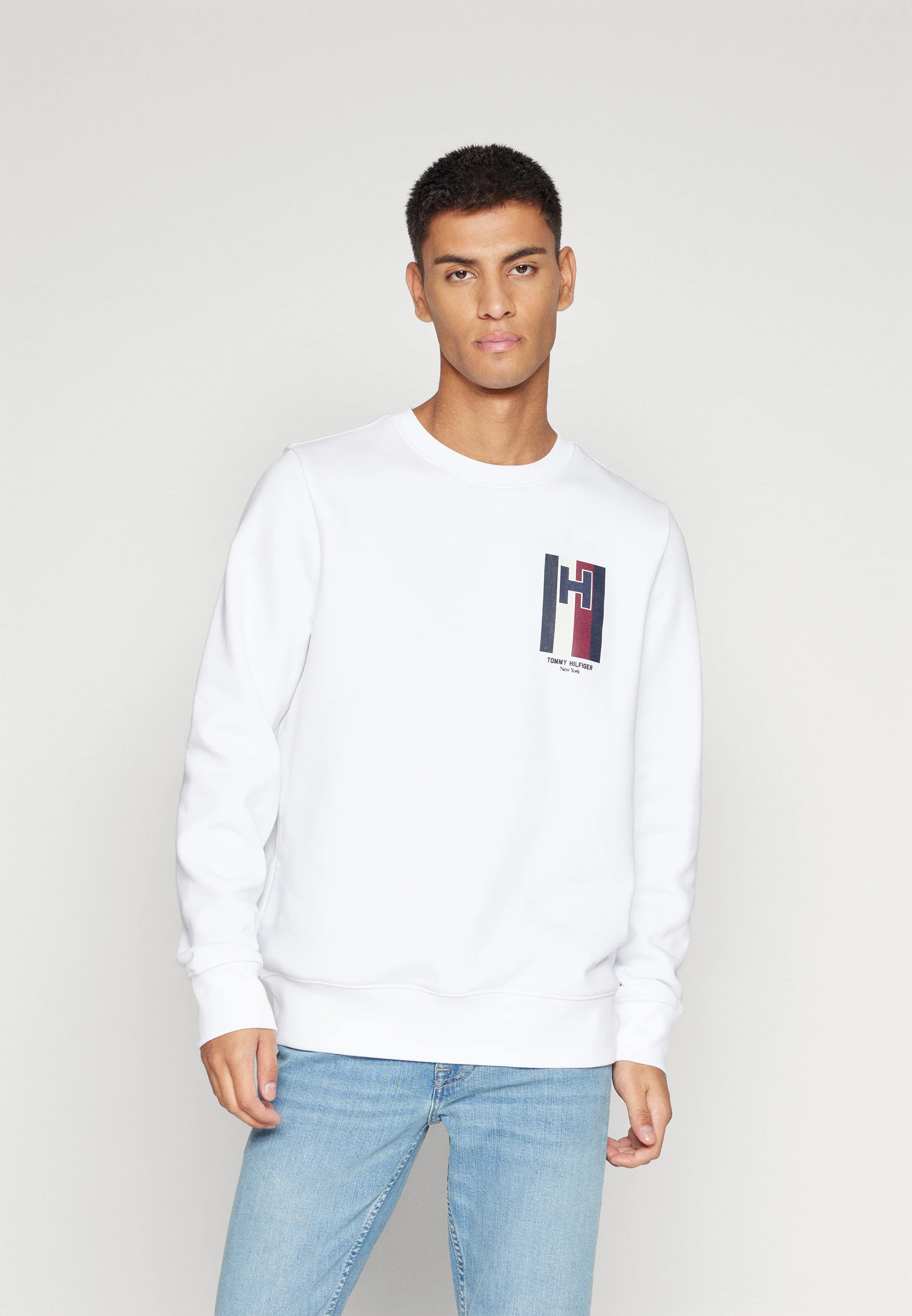 Sudadera Tommy Hilfiger EMBLEM CREWNECK