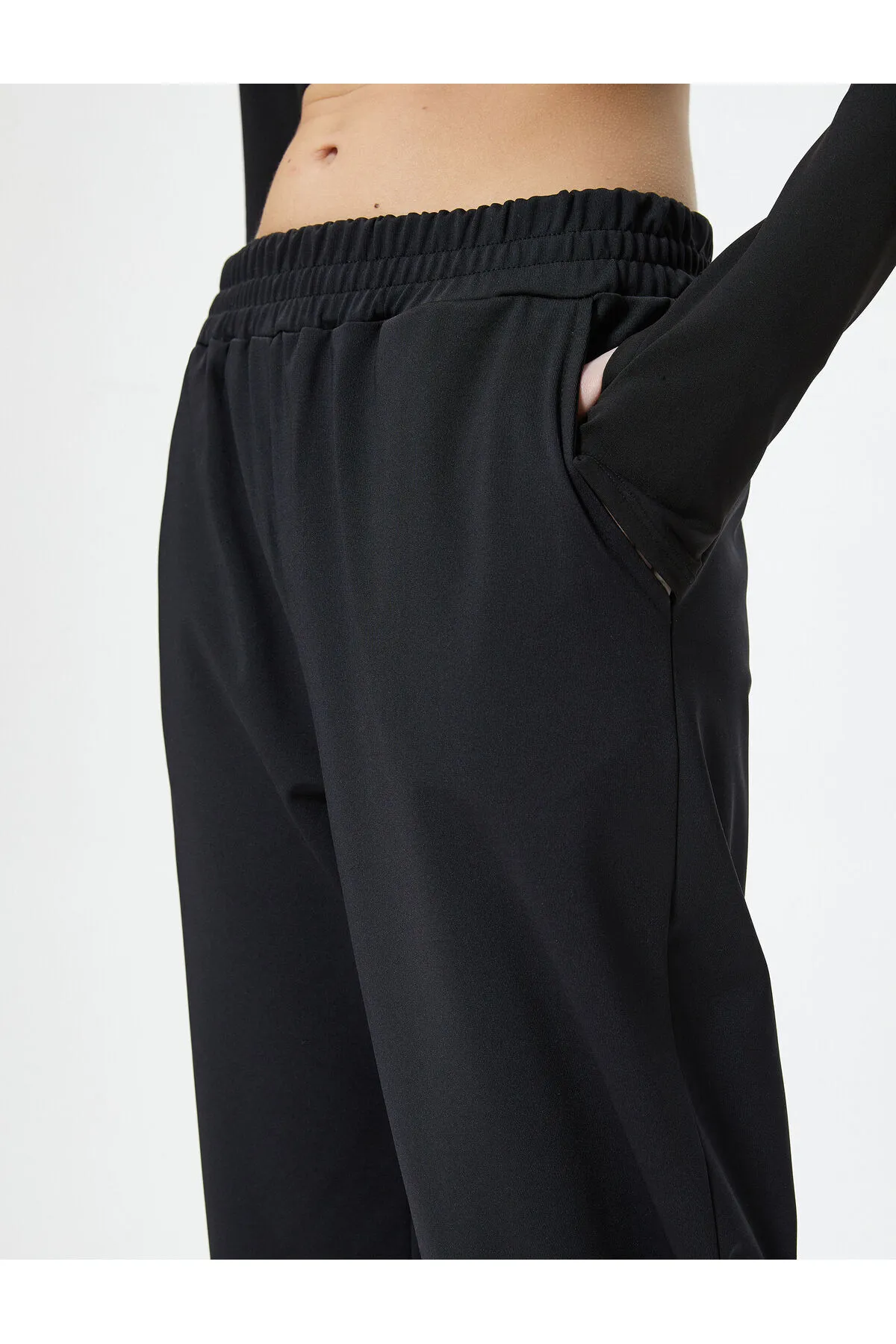 Koton  Sport-Jogger-Jogginghose mit bequemer Passform und Tasche