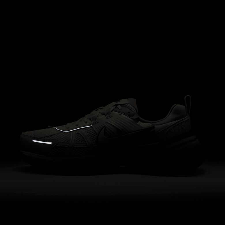 NIKE Wmns V2K Run lt orewood brn/light bone-khaki-earth