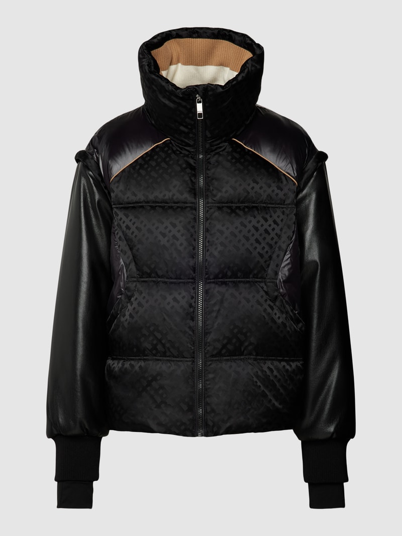 Steppjacke mit Stehkragen Modell 'Alica' in schwarz