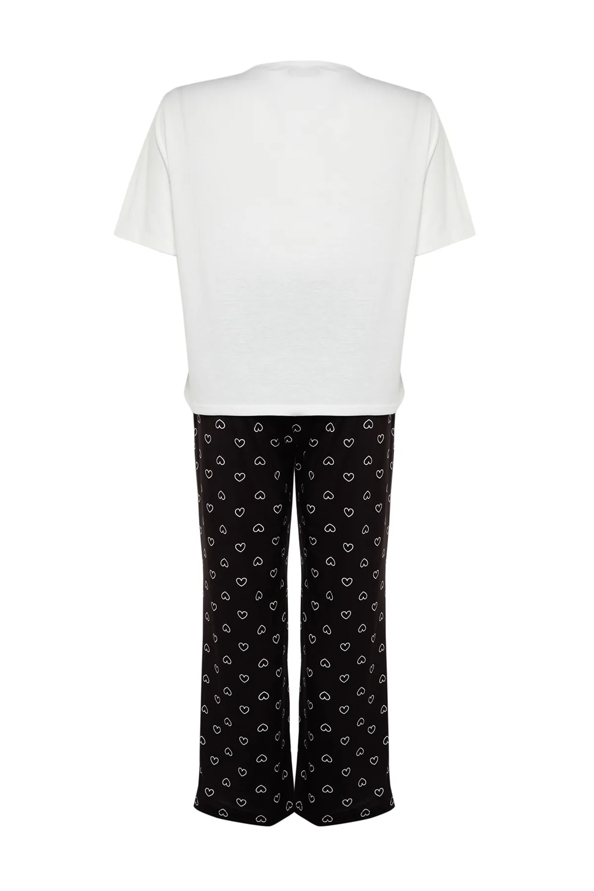 Trendyol Curve  Weißes gestricktes Pyjama-Set mit Herzmuster TBBAW24AI00012