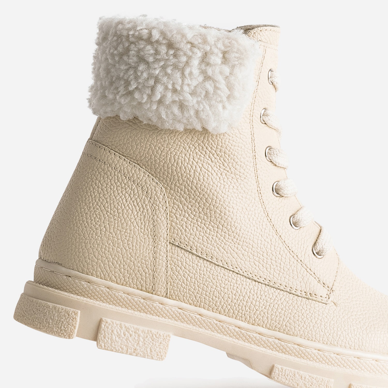 Boots éco-conçu à lacet BUGGY beige en cuir fourré
