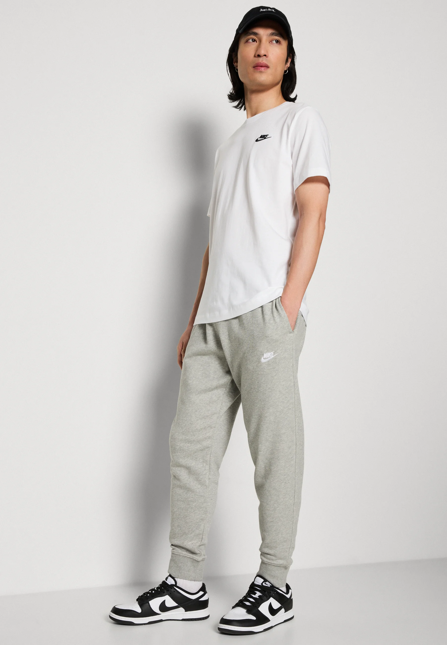 Nike Sportswear CLUB JGGR FT - Pantalones de chándal