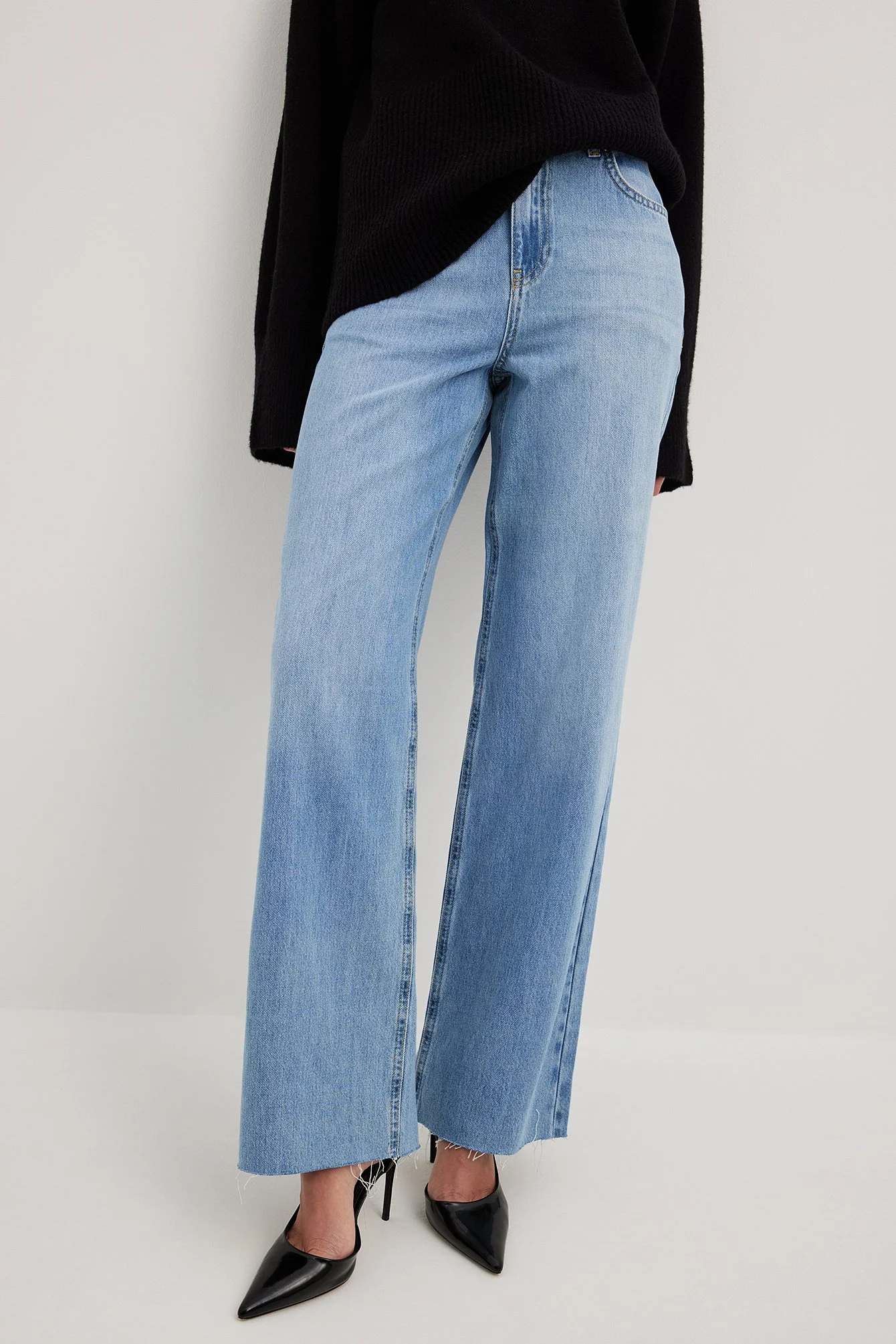 Jeans mit ungenähtem Saum